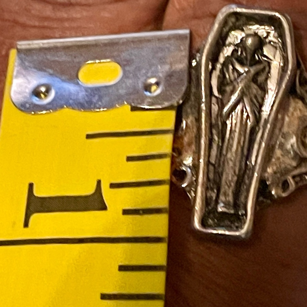 Antique Silver Tone Gothic Ring Featuring a Mummy Figure. Adjustable - Picture 6 of 6